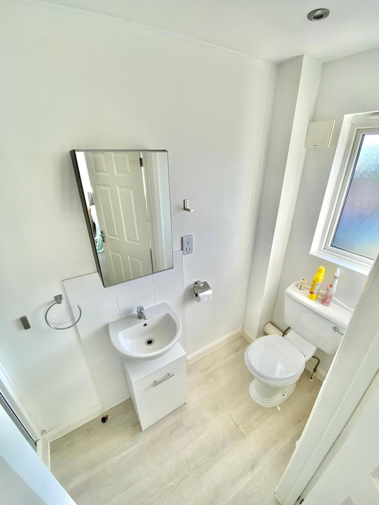 Holiday home Free Private Parking! Kings House, Driveway And Garden! Fully Equipped 7 Beds! Northampton